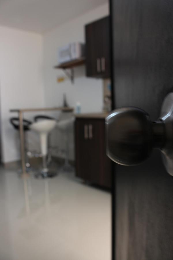 Apartamentos Excelente Ubicacion Медельїн Екстер'єр фото