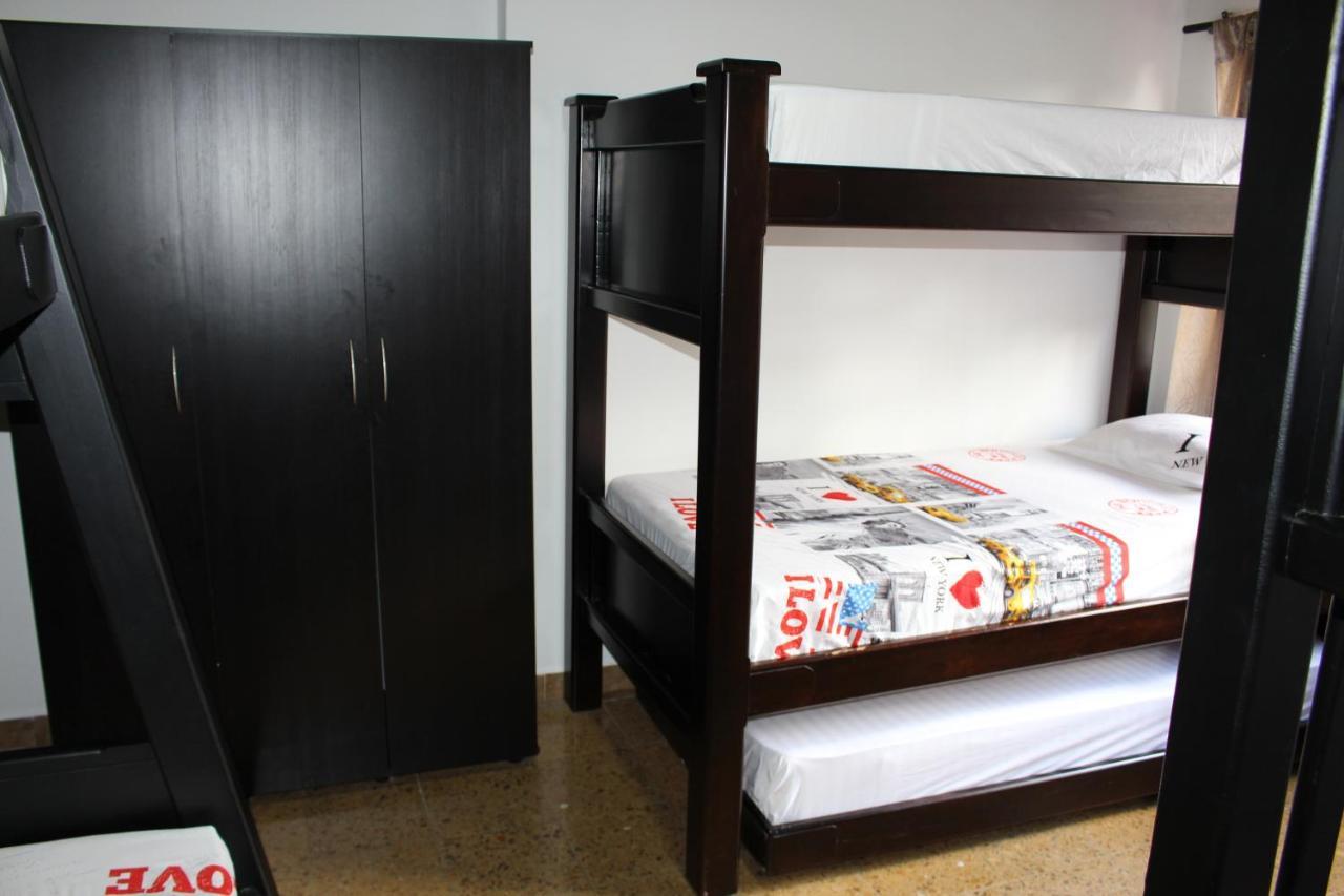 Apartamentos Excelente Ubicacion Медельїн Екстер'єр фото