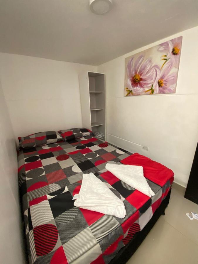 Apartamentos Excelente Ubicacion Медельїн Екстер'єр фото
