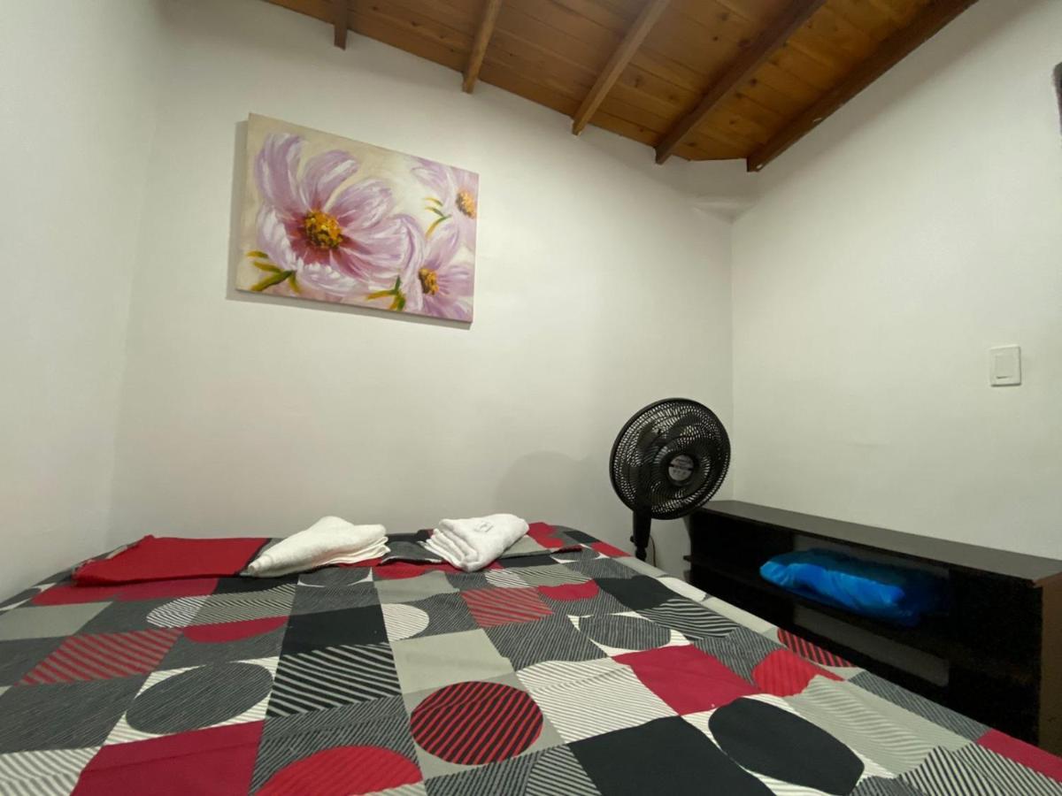 Apartamentos Excelente Ubicacion Медельїн Екстер'єр фото