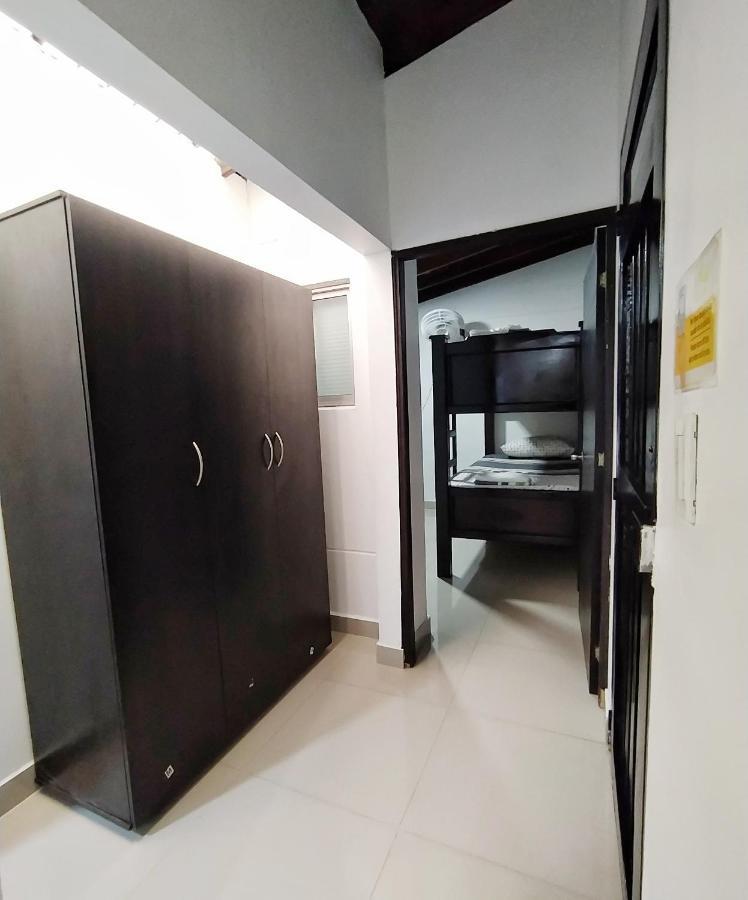 Apartamentos Excelente Ubicacion Медельїн Екстер'єр фото
