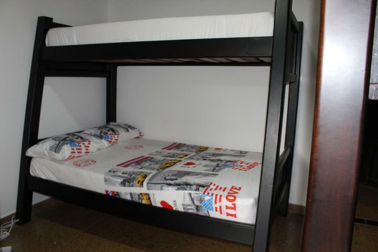 Apartamentos Excelente Ubicacion Медельїн Екстер'єр фото